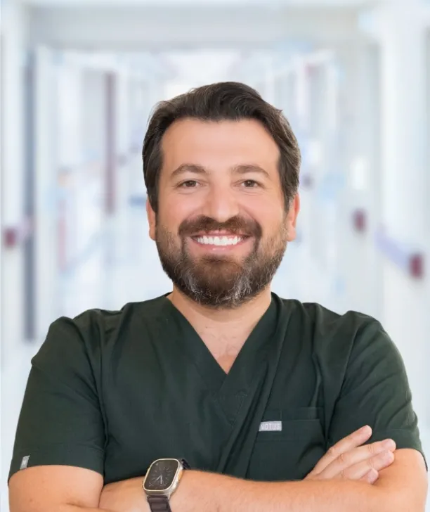 Op. Dr. Yaşar